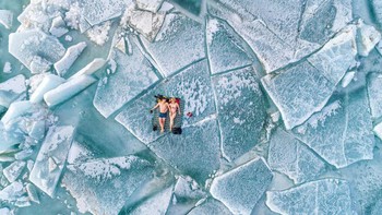 Runner-Up di kategori People diraih oleh Alexandr Valssyuk. Foto: Drone Photo Awards