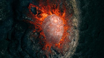 Juara kategori Nature diraih oleh Martin Sanchez, menampilkan gunung berapi meletus di Islandia. Foto: Drone Photo Awards