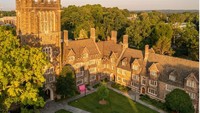 Duke University saat ini menempati urutan top 20 kampus terbaik dunia versi Times Higher Education World University Rankings 2020-2021. Siapa sangka ternyata kampus ini merupakan almamater dari CEO Apple, Tim Cook. Foto: Screenshoot instagram Duke University