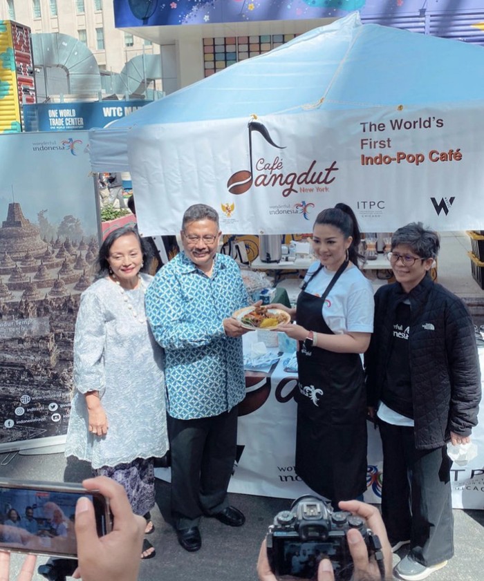 Fitri Carlina Sukses Dangdutan dan Kenalkan Kopi Indonesia di New York