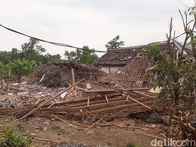 Foto-foto Terkini Rumah yang Hancur Imbas Ledakan di Pasuruan