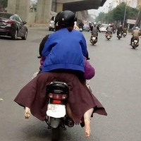 Foto yang satu ini sih benar-benar menipu dan sukses bikin bingung. Yang jelas kaki yang menjuntai ke belakang itu bukan kaki manusia sih.. Foto: Instagram/@sukijan.id