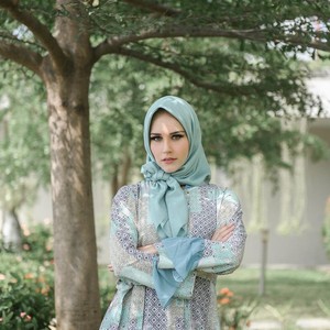 Bule Cantik Prancis Viral Dinikahi Pria Aceh, Ungkap Alasan Jadi Mualaf Bule Cantik Prancis Viral Dinikahi Pria Aceh, Ungkap Alasan Jadi Mualaf