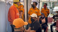 Vaksinasi tersebut juga dihadiri Wakil Menteri Perdagangan (Wamendag), Jerry Sambuaga dan Ketua Umum PPK Kosgoro 1957, Dave Laksono. Vaksinasi di DKI itu diharapkan sudah memenuhi target 85 persen agar tercipta herd immunity dan dapat menggerakan roda perekonomian.  