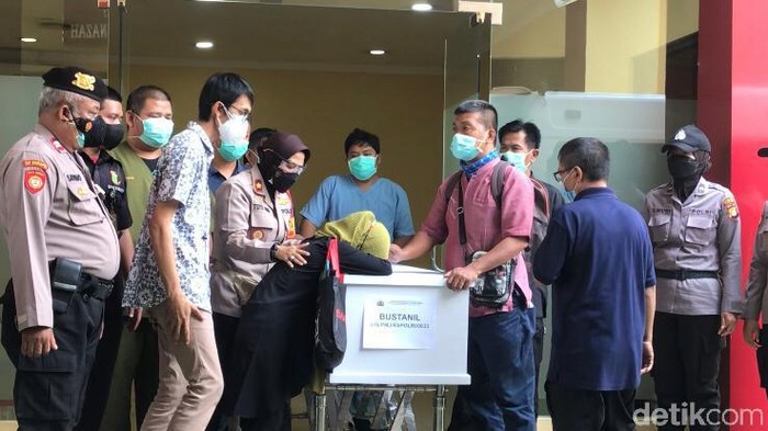 Jenazah korban kebakaran Lapas Tangerang diserahkan ke keluarga.