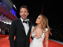 Ben Affleck Lagi Happy Banget Usai Cerai dari JLo
