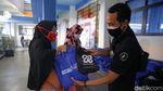 Keseruan Vaksin Massal Bareng Trans 7