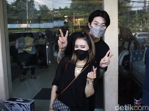 Sudah Vaksinasi, Lee Jeong Hoon Ditagih Istri Liburan ke Korea