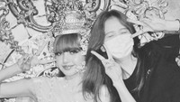Sebagai sesama personel Blackpink, Jisoo turut memberikan Lisa dukungan. Foto: dok. Instagram Jisoo Blackpink @sooyaaa__