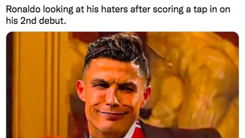 Meme fans buat para haters Ronaldo yang meragukan sang bintang. Ronaldo dan Old Trafford jadi trending topic Twitter. Foto: (Twitter)