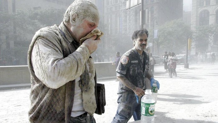 11 September 2001, tepat 20 tahun yang lalu, dua pesawat yang dibajak menabrak menara kembar World Trade Center (WTC).