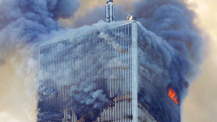 11 September 2001, tepat 20 tahun yang lalu, dua pesawat yang dibajak menabrak menara kembar World Trade Center (WTC).