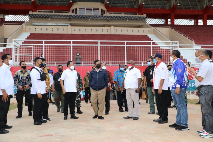 Menkopolhukam Mahfud Md meninjau persiapan PON XX Papua. (Dok Kemenkopolhukam)