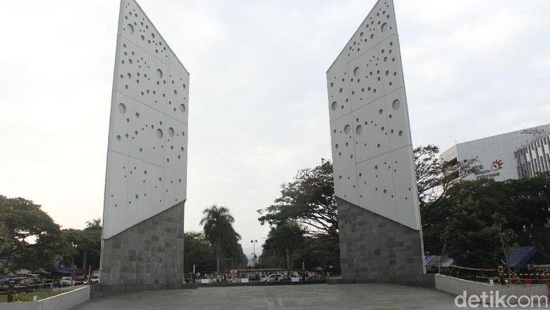 Monumen Gasibu Bandung Monumen Gasibu Bandung atau Monumen Pahlawan COVID-19