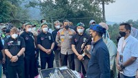 Apalagi, ADWI 2021 mengangkat tema “Indonesia bangkit” tema yang diharapkan dapat mendorong semangat pelaku pariwisata dan ekonomi kreatif di desa wisata untuk kembali bangkit pasca pandemi COVID-19.