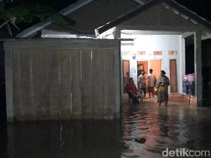 Hujan Deras 2 Jam, 50 Rumah Warga Polman Terendam Banjir