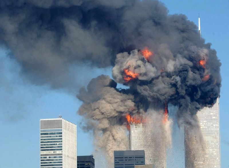 Gedung World Trade Center (WTC) runtuh imbas tragedi 9/11. Gedung ini mulai dibangun pada 1966 dan selesai pada 1973.