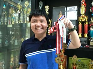 Remaja Indonesia Ini Sabet Emas dan Perak di Olimpiade Matematika