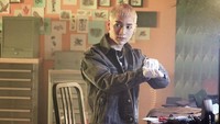 Aron NUEST adalah lulusan sekolah elit berinisial L di Los Angeles. Biaya per semester di sana setara dengan Rp 319 juta. (Foto: Instagram NUEST)