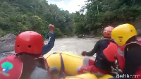 Kamu yang mau pacu adrenalin, bisa coba rafting di sini, ya! (Muhammad Riyas/detikcom)
