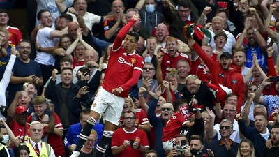 Siuuu! Cristiano Ronaldo Pulang, Tampil Gemilang, MU Menang