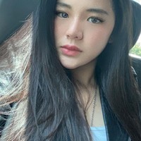 Terakhir ada Vindyka Giselle yang merupakan sekretaris pribadi Ashanty. Vindyka memiliki wajah cantik yang juga tak kalah dari Ashanty. Di Instagram Vindyka sendiri cukup aktif. Hingga kini dirinya telah memiliki lebih dari 100 ribu pengikut di Instagram. Foto: Instagram