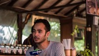Bukan hanya sekadar menjadi rekan kerja saat shooting. Marthino Lio ternyata memiliki keakraban yang sangat baik dengan beberapa aktor dan aktris lain yang menjadi lawan mainnya. Foto: Instagram/marthinolio