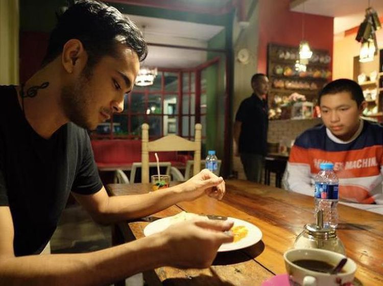Resmi Nikahi Delia Husein, Marthino Lio Ternyata Suka Hangout dan Makan Gelato