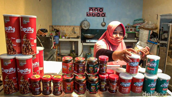 Harga Cabe Anjlok Kelompok Petani Wanita Ini Olah Cabe Jadi Abon dan Sambal Harga Cabe Anjlok Kelompok Petani Wanita Ini Olah Cabe Jadi Abon dan Sambal