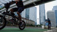 Polisi kemudian memutuskan kegiatan bike to work di Sudirman-Thamrin saat PPKM kembali diizinkan. 