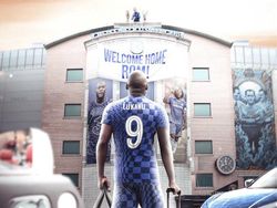 Chelsea-Lukaku Tak Mau Kalah dengan Ronaldo-Man Utd