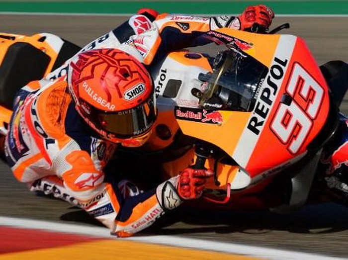 Honda Spanish rider Marc Marquez rides his bike during the third MotoGP free practice session ahead of the Moto Grand Prix of Aragon at the Motorland circuit in Alcaniz on September 11, 2021. (Photo by Lluis GENE / AFP) (Photo by LLUIS GENE / AFP)