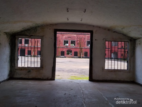 Benteng Van Der Wijck terdiri dari benteng atas dan benteng bawah