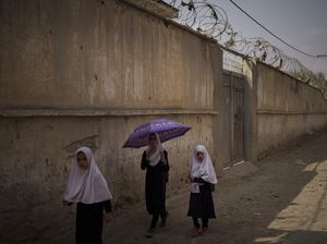 Sekolah Dasar Dibuka di Kabul, Siswi Perempuan Mulai Masuk Kelas Terpisah