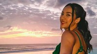 Anya Geraldine adalah artis wanita yang selalu sukses memerankan sosok orang ketiga. Foto: Instagram Anya Geraldine
