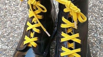 “Sepatu Dr Martens 1460 ini dibeli pada tahun 1992. Foto: Bored Panda