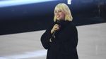 Gemes! Billie Eilish Tampil Sederhana