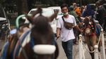 Bonbin Bandung Belum Buka, Wisatawan Pilih Naik Kuda di Jalan Ganesha