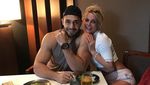 Romantisnya Britney Spears dan Sam Asghari Saat Dinner Berdua