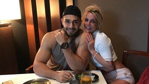 Romantisnya Britney Spears dan Sam Asghari Saat Dinner Berdua