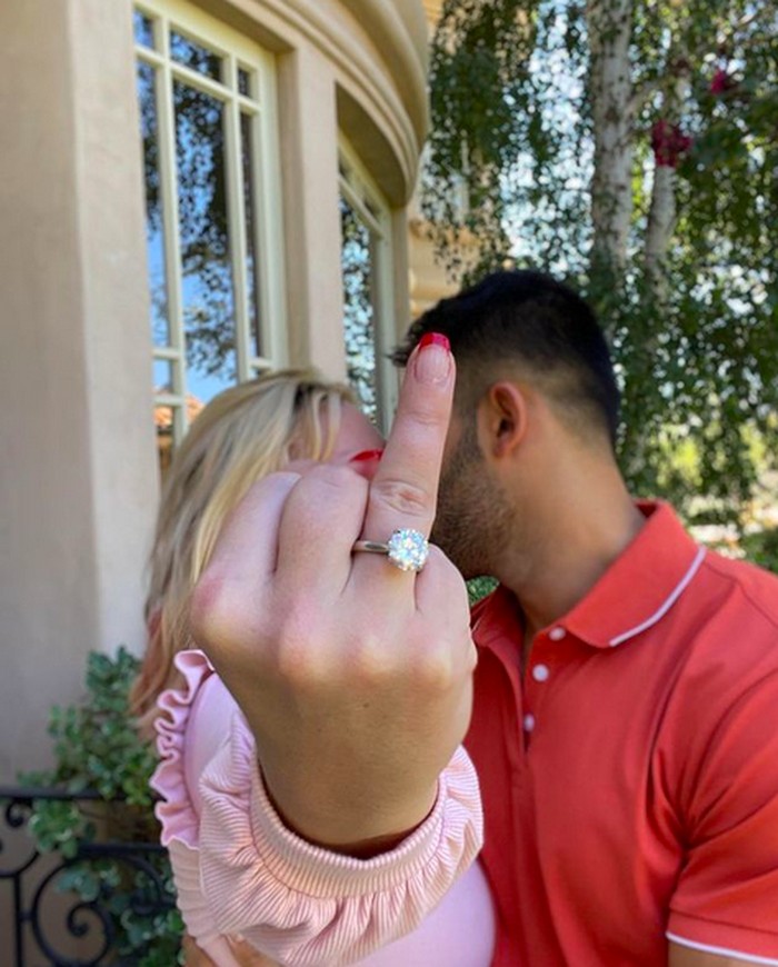 Britney Spears dan Sam Asghari Tunangan Britney Spears dan Sam Asghari Tunangan