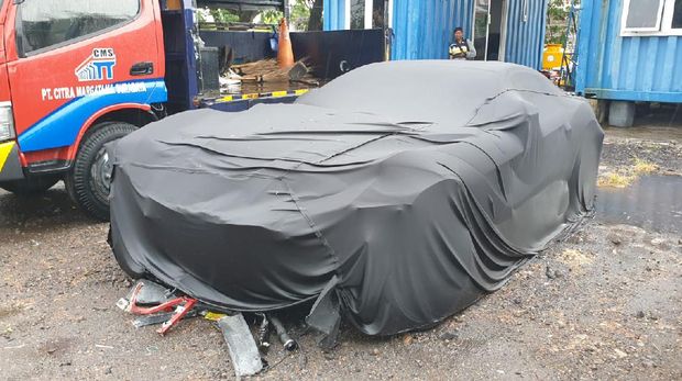 ferrari kecelakaan di tol juanda-waru