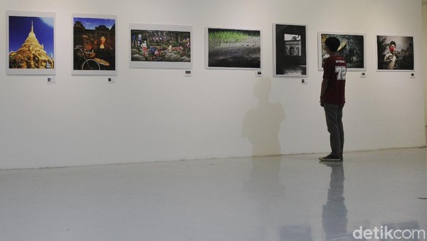 Pameran fotografi yang digelar Fakultas Seni Media Rekam ISI Yogyakarta dan organisasi Photographic Society of America (PSA) Worldwide serta Art Photography of Indonesia (anggota klub PSA) itu mengusung semua jenis dan genre fotografi sebagai bentuk ekspresi seni. Pameran fotografi yang digelar Fakultas Seni Media Rekam ISI Yogyakarta dan organisasi Photographic Society of America (PSA) Worldwide serta Art Photography of Indonesia (anggota klub PSA) itu mengusung semua jenis dan genre fotografi sebagai bentuk ekspresi seni.