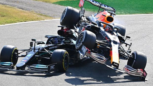 F1 2021 Ketatnya Persaingan Hamilton Verstappen Bisa Berujung Crash Lagi