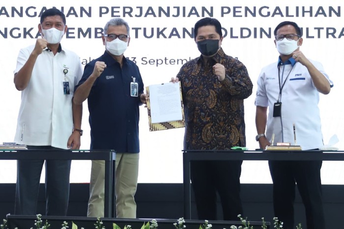 Holding Ultra Mikro yang melibatkan tiga entitas BUMN yakni PT Bank Rakyat Indonesia (Persero) Tbk. atau BRI, PT Pegadaian (Persero) dan PT Permodalan Nasional Madani (Persero) atau PNM resmi terbentuk.