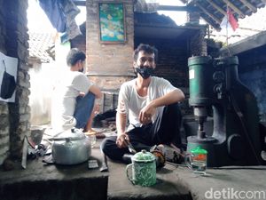 Saat Joko Widodo Pandai Besi Klaten Dapat Uang Kaget dari Jokowi