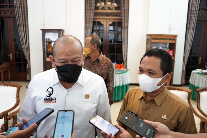Ke Lumajang, Ketua DPD Soroti Percepatan Vaksinasi-Masalah Air Bersih