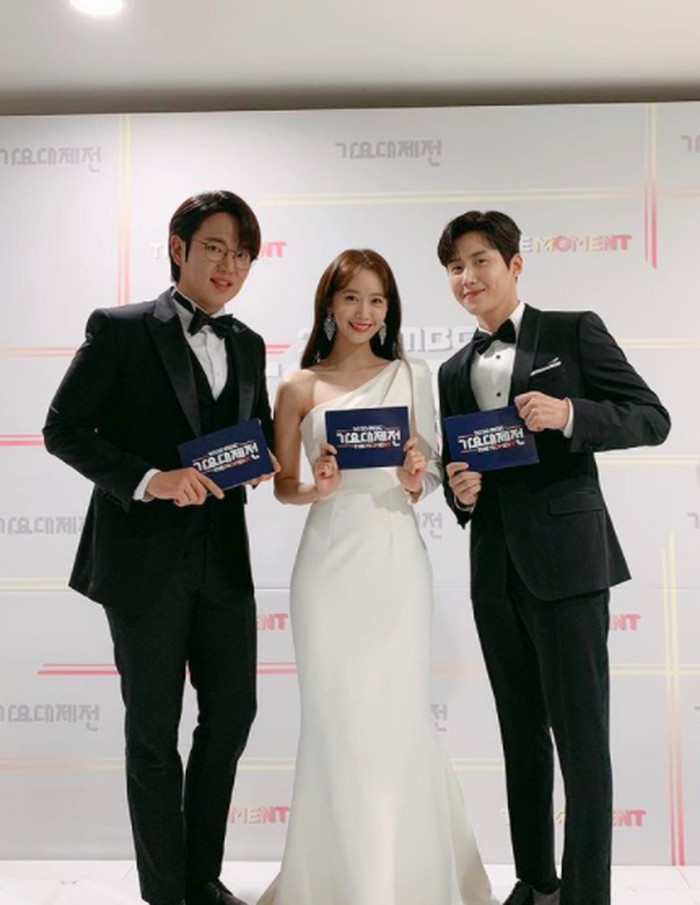 Kim Seon Ho dan YoonA SNSD Kim Seon Ho dan YoonA SNSD