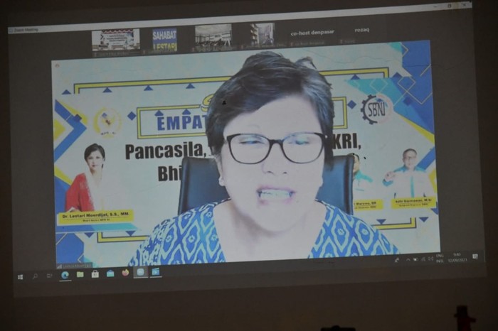 Lestari Moerdijat