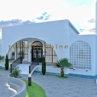 Melalui akun Instagramnya, Ivan Gunawan tampak membagikan beberapa foto desain dari masjid yang akan dibangunnya. Masjid itu dinamai Ivan Masjid Mega Bintang. Foto: Instagram